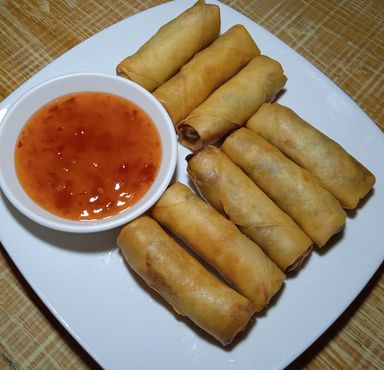 Shanghai Crispy Fried Veg. Spring Rolls 脆皮炸 素菜春卷  (4 or 8 pcs)