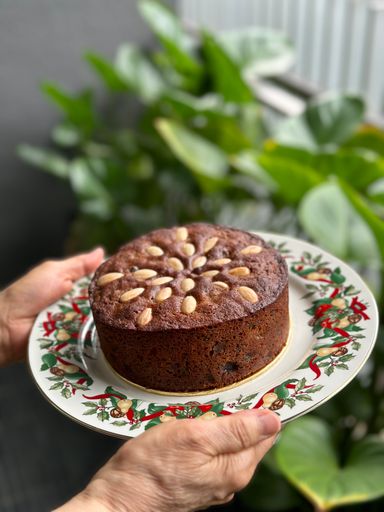 Traditional English Fruitcake (Dundee Cake)