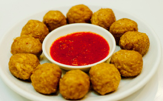 Chewy beef ball with sweet and spicy dip