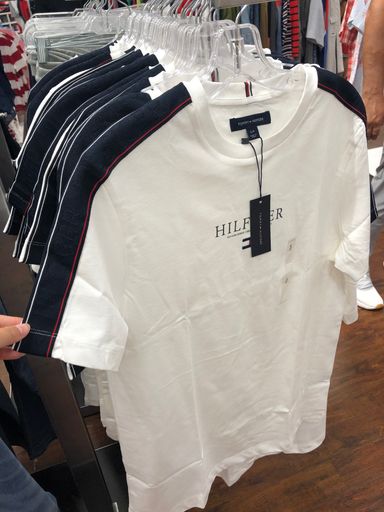 TH T-Shirt w/ Sleeve Logo