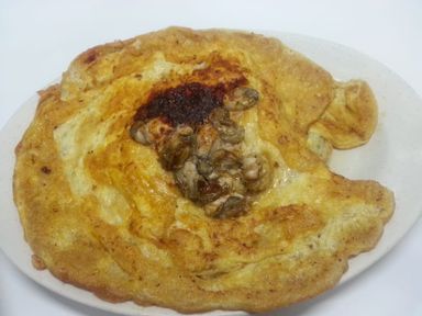 Fried Fresh Oyster with Egg 鲜蚝煎蛋