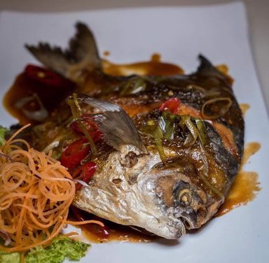 Deep Fried Pomfret with Black Bean Sauce 豆鼓鯧魚