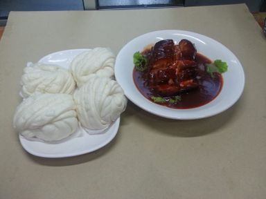 Fried Special Pork Ribs (Kong Bak) 金都排骨（扣肉）*bun to be ordered separately*