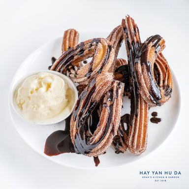 Churros with ice-cream