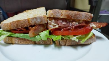 BLT/Bacon lettuce tomato