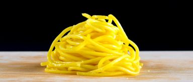 *Yellow Noodles* 黄面