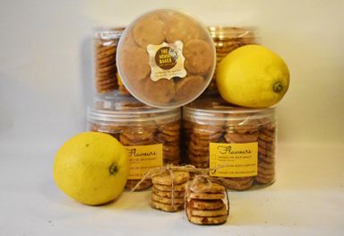 Cookie with almond nuts and lemon peel - container (200gm)