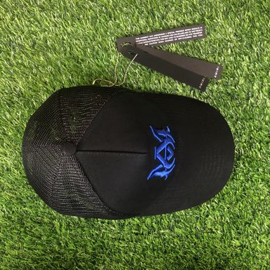 AMIRI CURVED PEAK BLACK AND BLUE LOGO