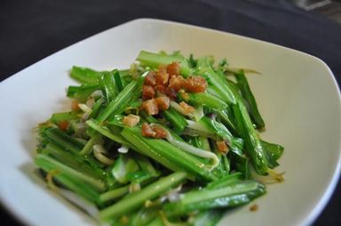 Dragon Veg stir-fried with Silver Sprouts in lime | 青龙菜炒柠汁银芽