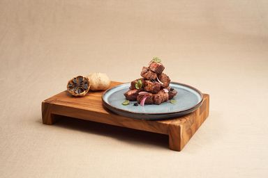 Sautéed Diced Beef with Black Garlic 溏心黑蒜牛柳粒 (U.P $33.88)