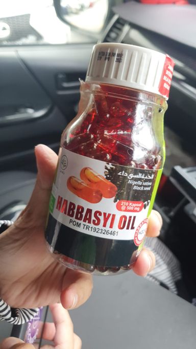 Habbaitul saudah oil