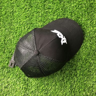 AMIRI CURVED PEAK BLACK AND WHITE LOGO