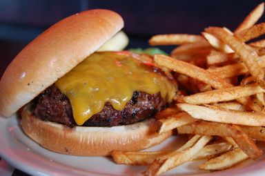 Hamburger & Fries
