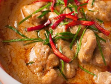 Thai red curry with chicken