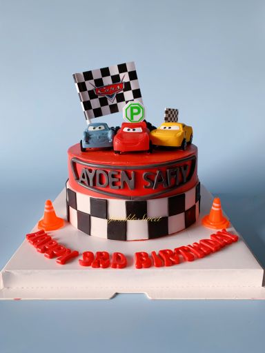 Lightning McQueen buttercream cake 