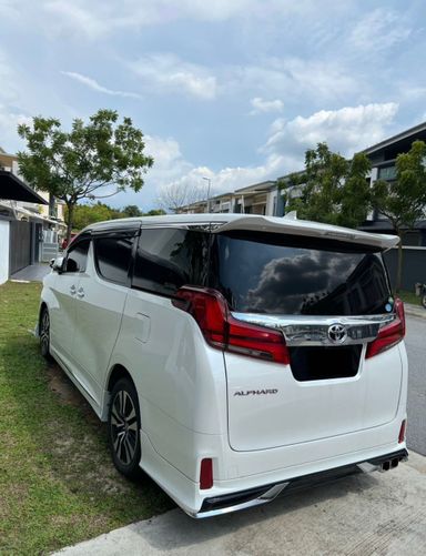 TOYOTA ALPHARD SC 8 SEATER (PUTIH)