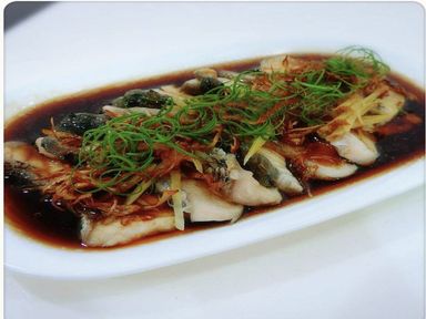 Steamed Toman Fish Slices in Superior Soya Sauce | 港式清蒸多曼鱼片