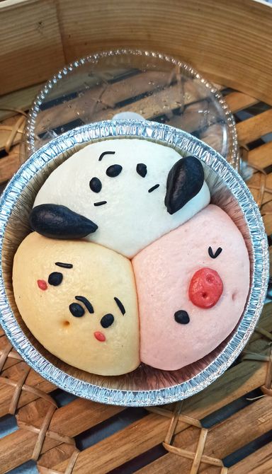 Cutie Triplets Stuffed Cartoon Bao 擁擠卡通馅料包子 3pcs 红豆口味​ Red Bean Filling     Note : Whatsapp for image 