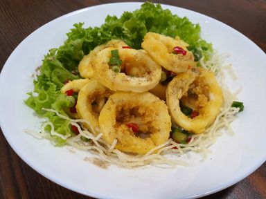 Salt & Pepper Squid 椒盐苏东