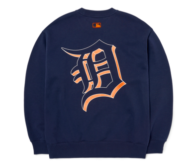 Basic Mega Logo Overfit Sweatshirt - C40