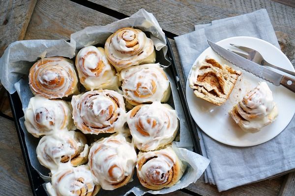 Булочки с корицей и кремом «Cinnabons» - 10 шт