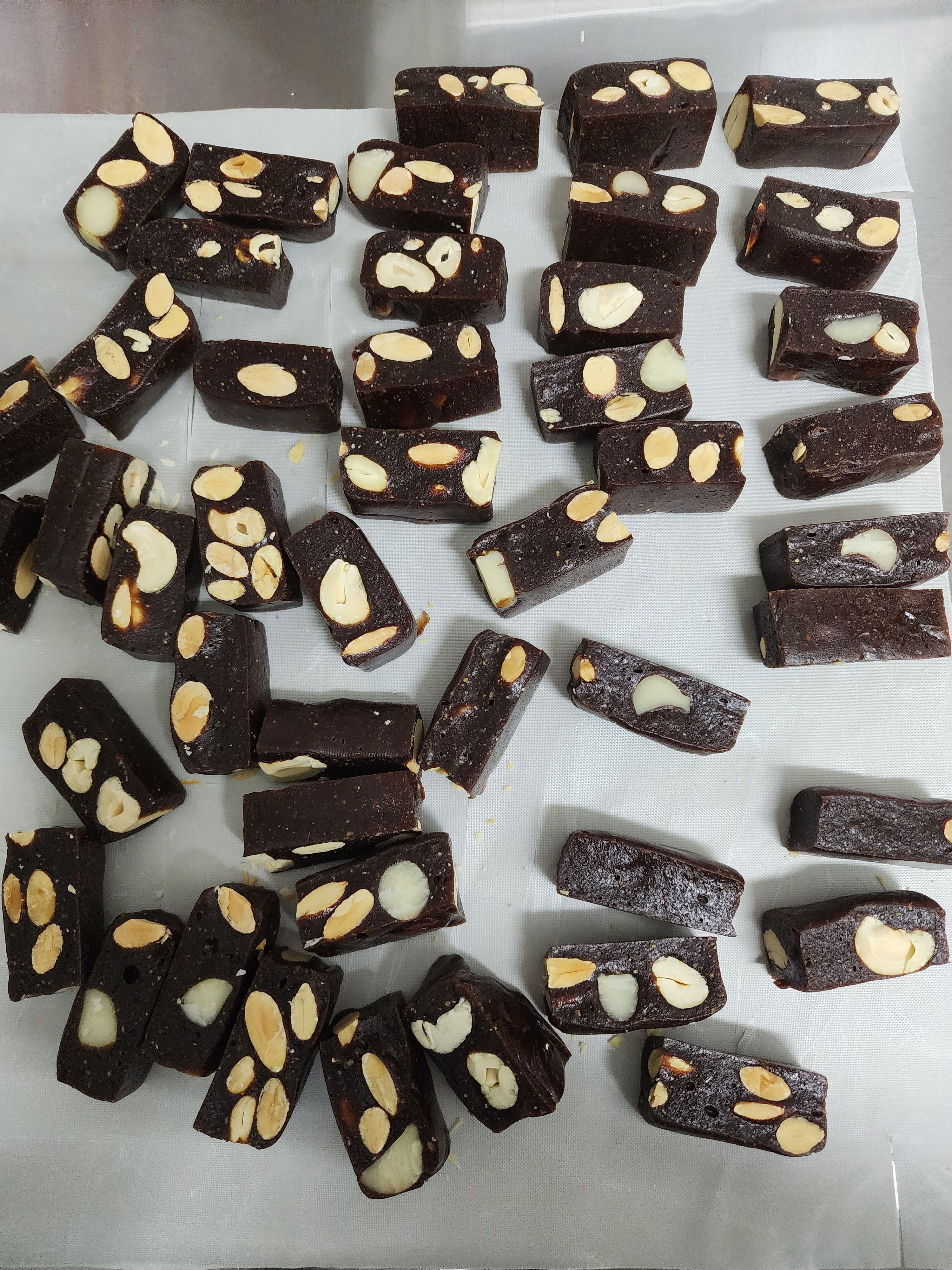 Vegan chocolate mixed nuts nougat!