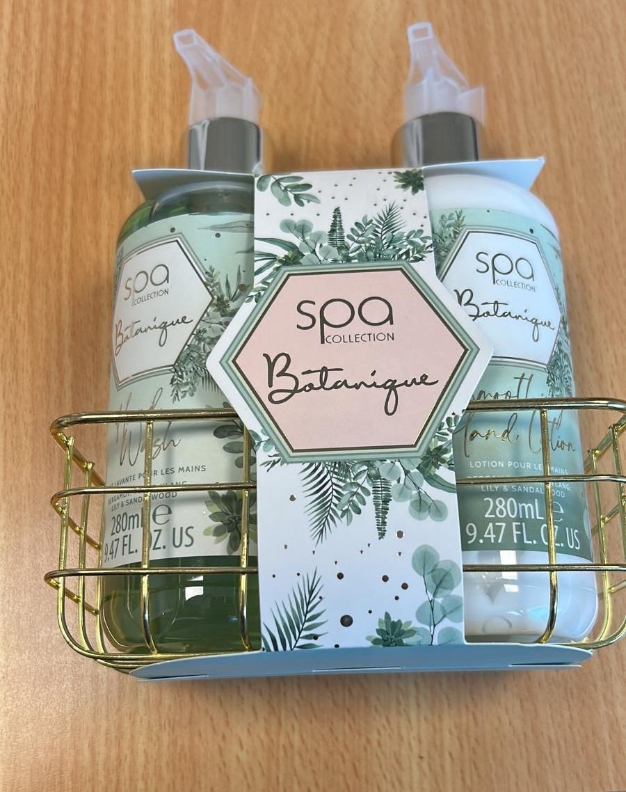 Spa Collection Botanique 2x280ml pump action gift set in a lovely metal tray