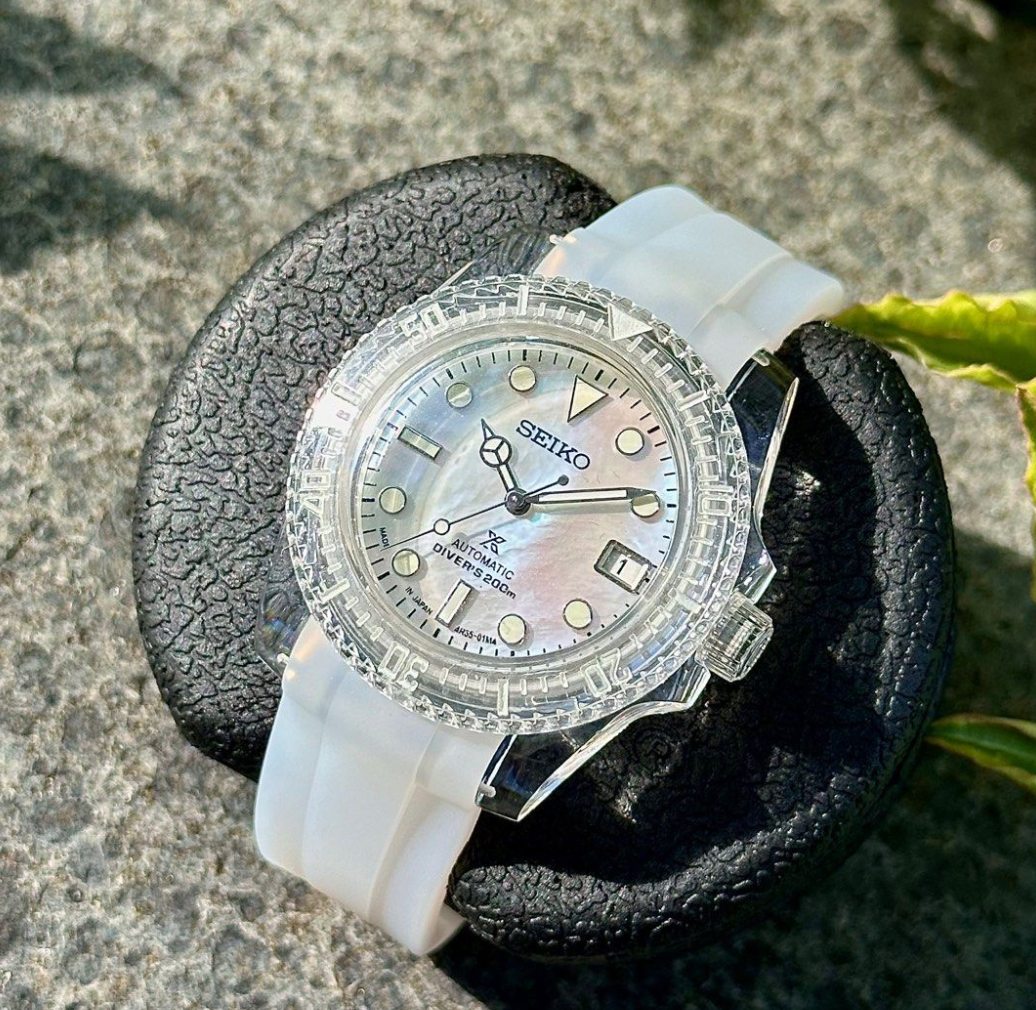 Mother of Pearl Submariner