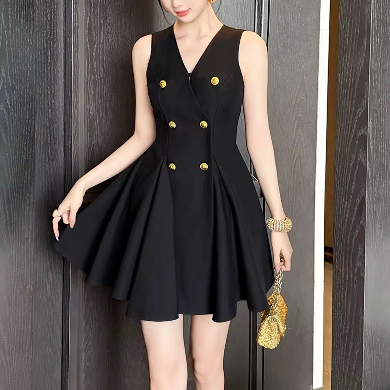 WOMENS CLOTHES_3