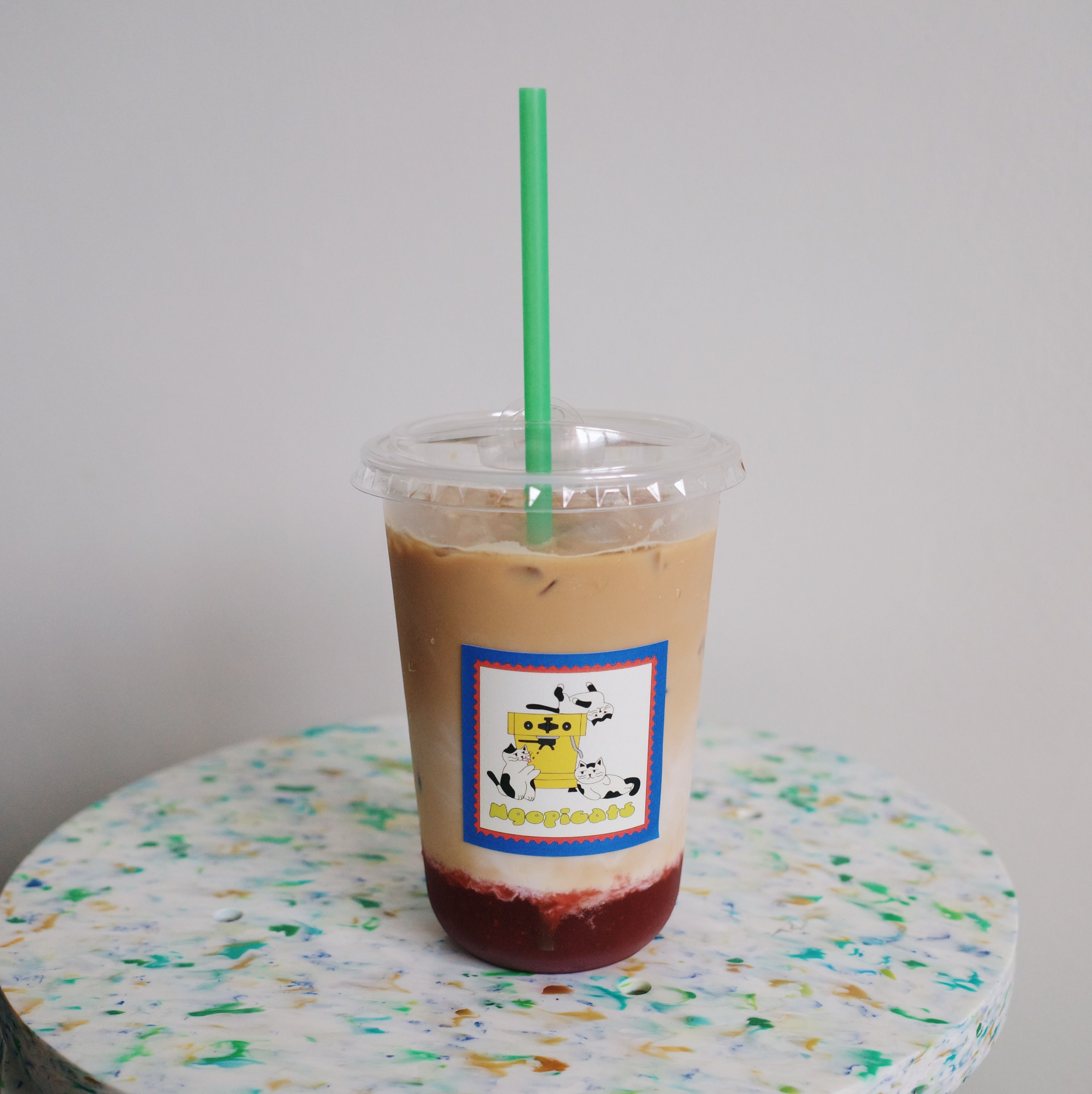 Try our new signature: Strawberry Coconut Latte 🍓🥥_0