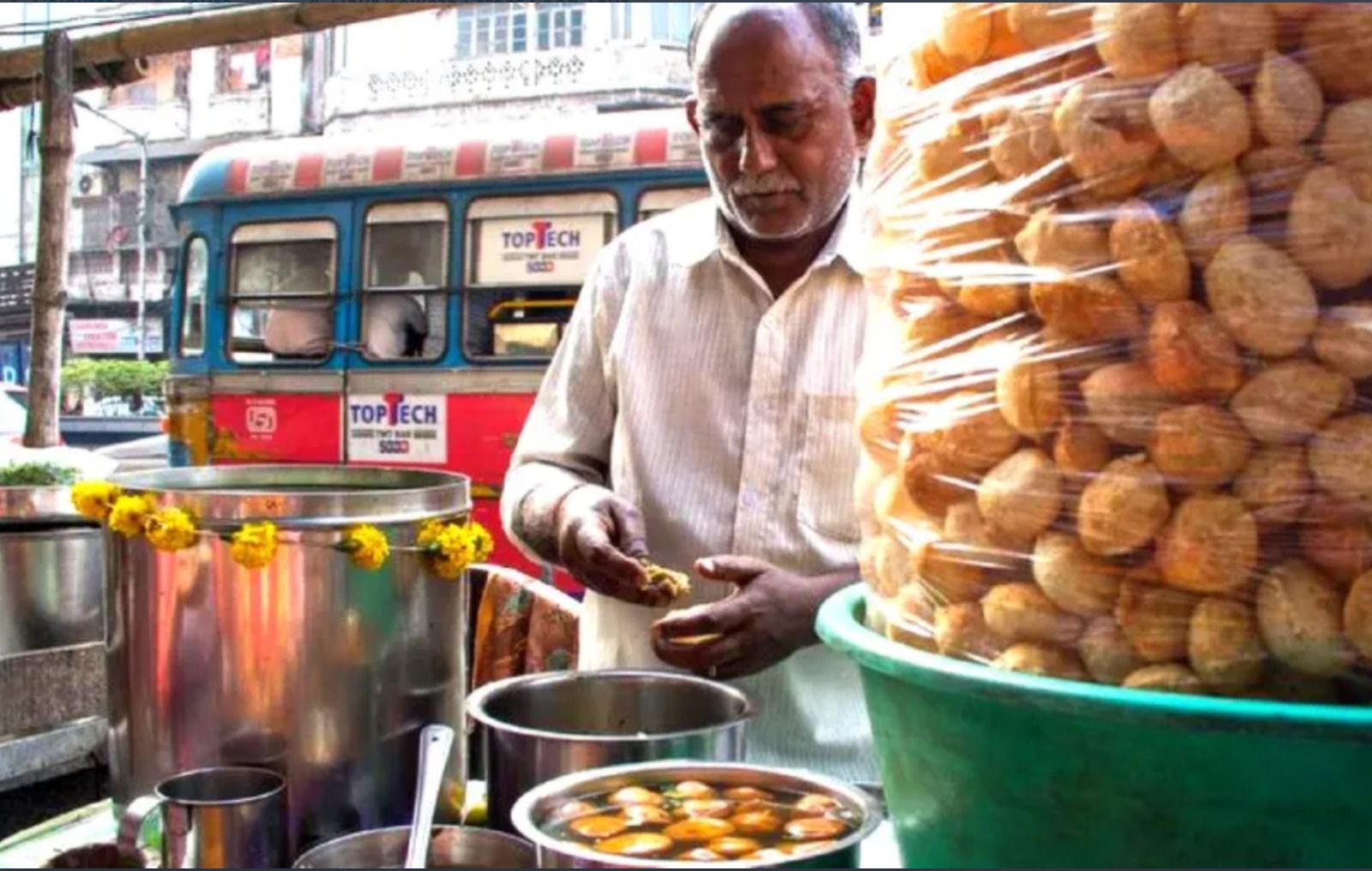 Celebrate National Day weekends with a trip down the streets of Kolkata. _0