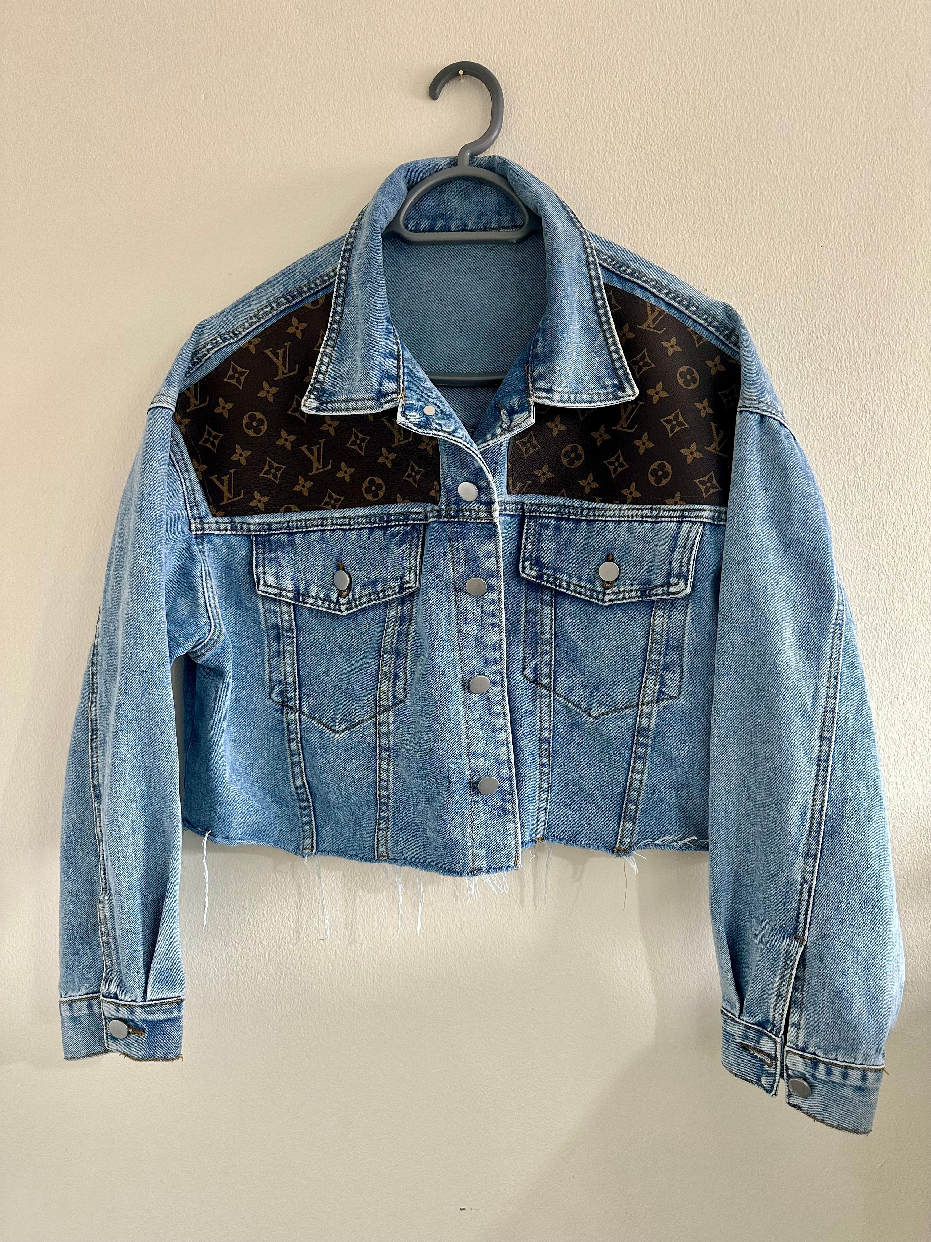 COATS & JACKETS