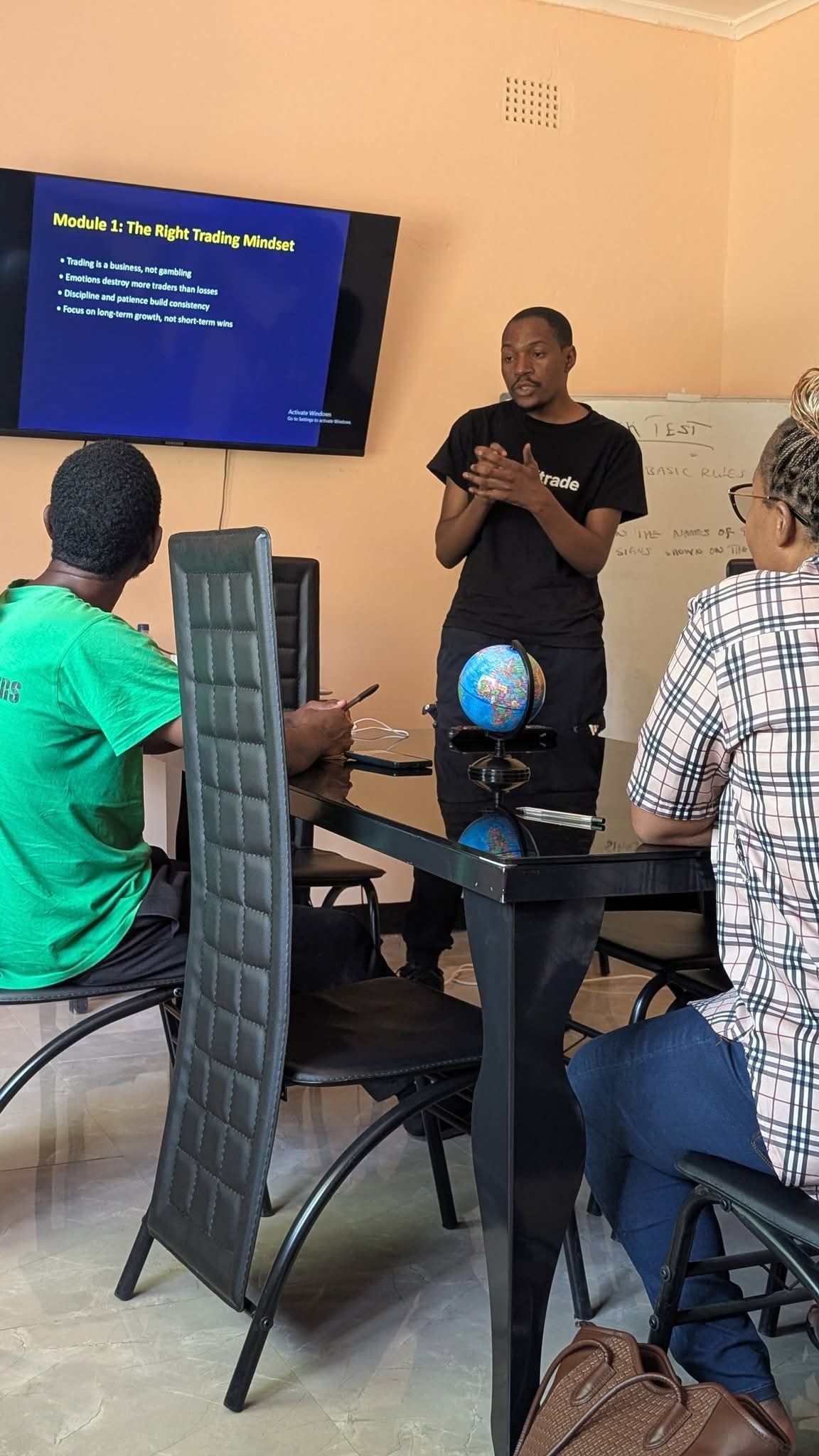 ⚠️ Risk Disclaimer  Forex trading involves significant risk and is not suitable for everyone.  All services provided by Master Leefxzm, including Forex mentorship, copy trading, educational content, strategies, tools, or any related services, are offered for educational purposes only.  You participate at your own risk.  I do not guarantee profits or success, and I do not promise any specific results. Past performance does not guarantee future results. Trading involves the risk of losing part or all of your capital. Only trade with money you can afford to lose._0