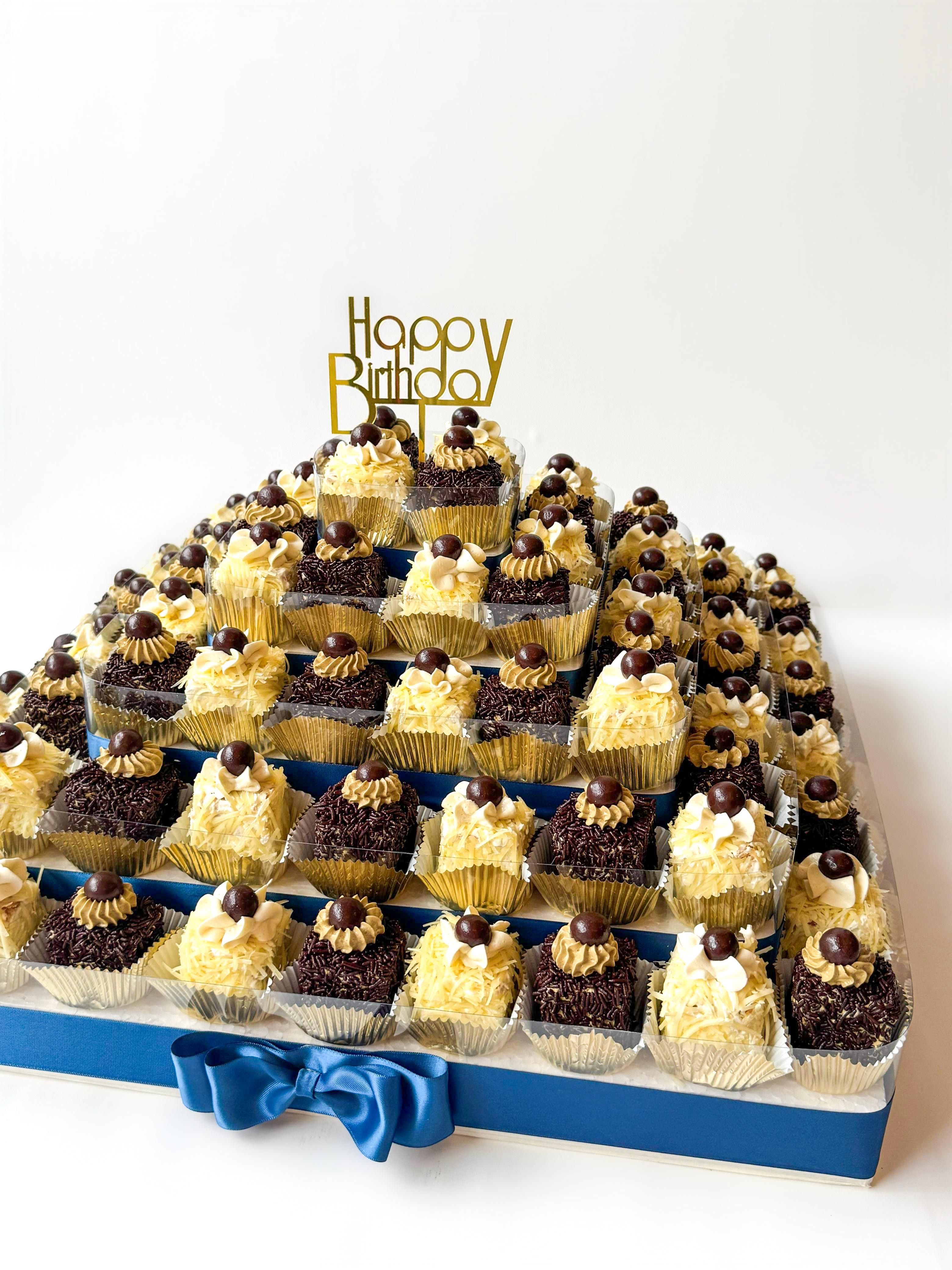 ᴍɪɴɪᴄᴀᴋᴇs ᴛᴏᴡᴇʀ 🍰_0