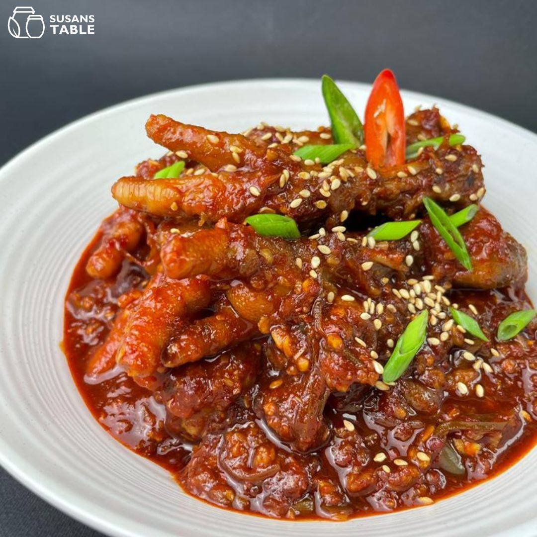 F9. Angry Spicy Chicken Feet (땡초 매운 닭발)