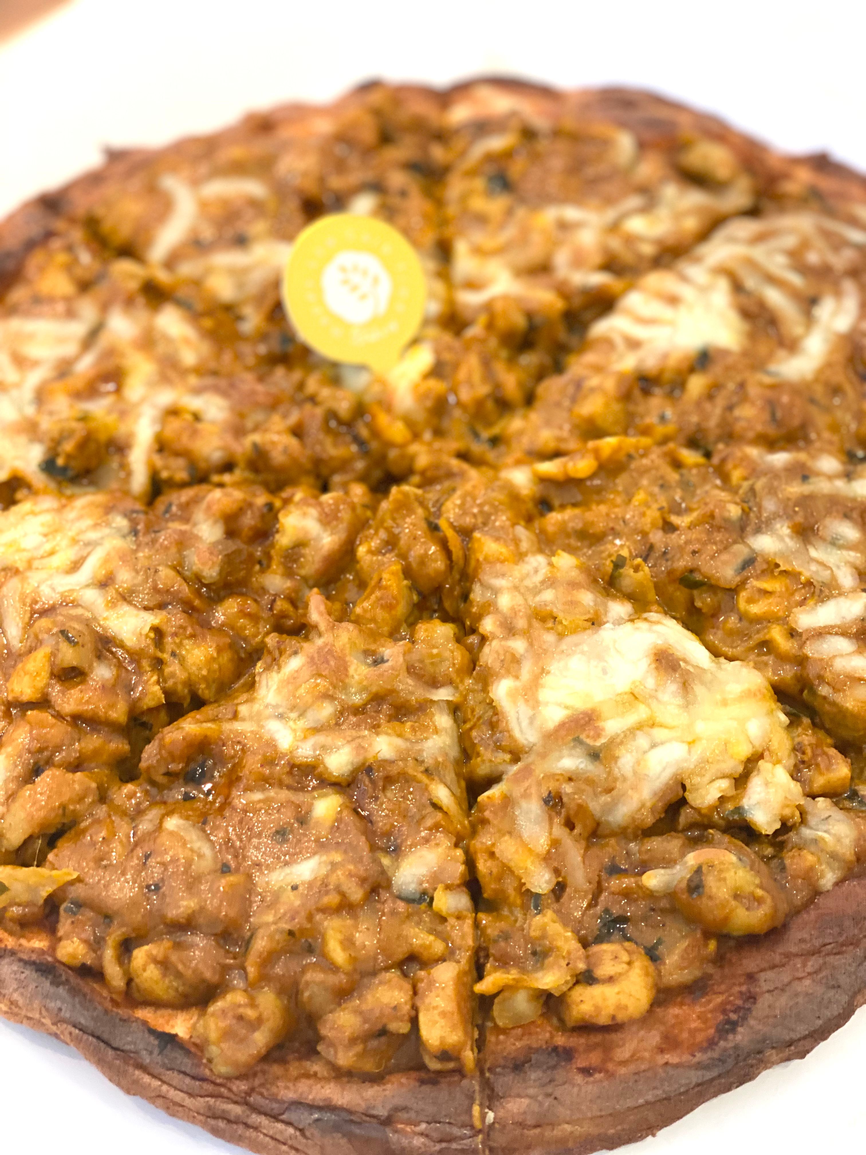 Nut-free Cheesy Chicken Curry Pizza 12”
