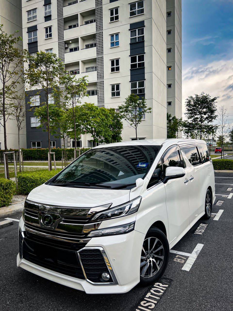 TOYOTA VELFIRE ZA (PUTIH) - MODELISTA