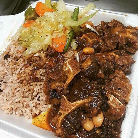 Oxtail with Rice & Peas