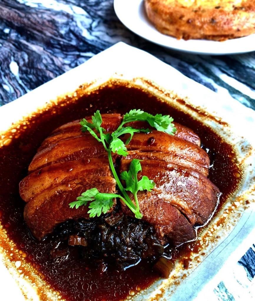 Braised Pork Belly with Preserved Vegetables 梅菜扣肉 