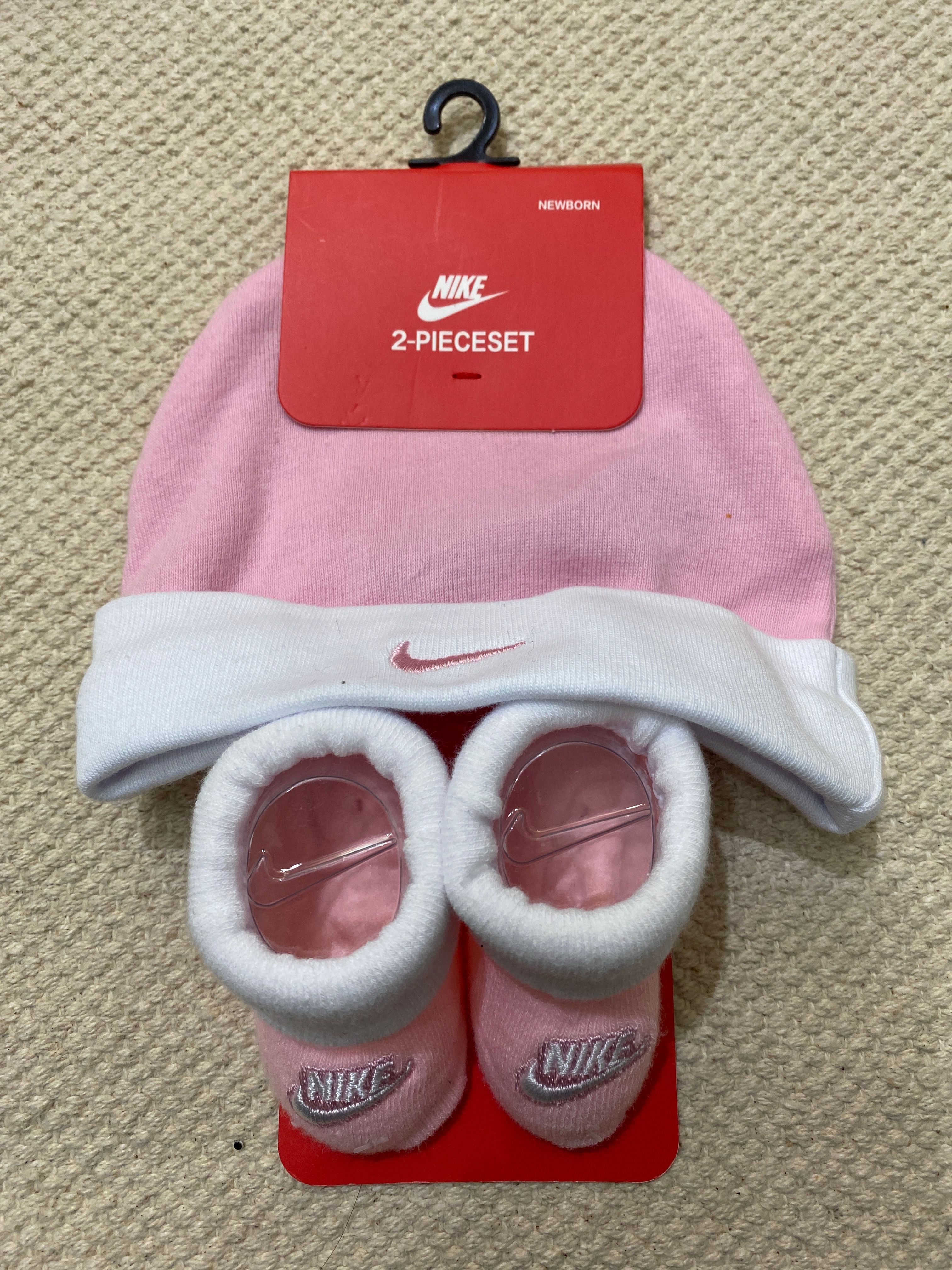 Nike booties set 31