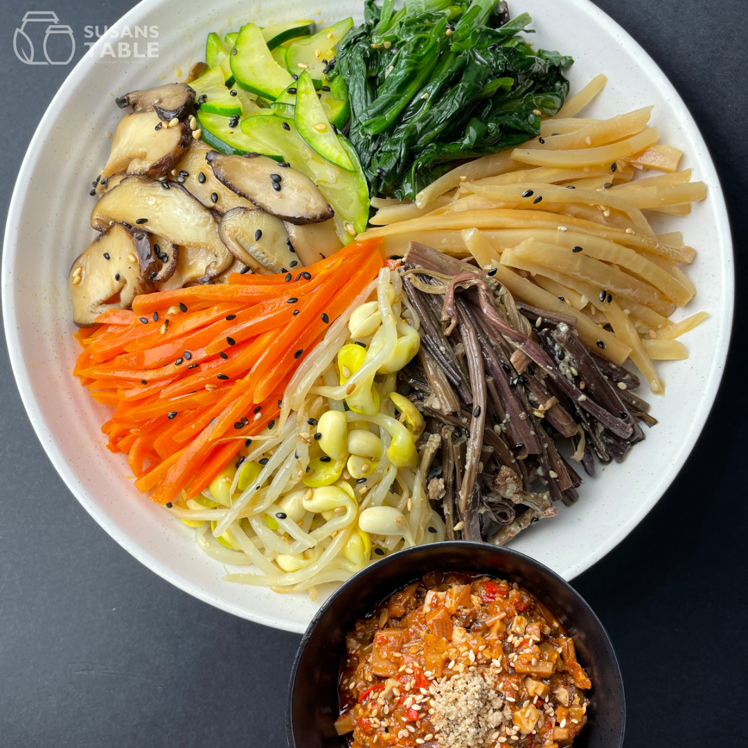 N60-2. Bibimbap Ingredients (Family Pack)+ Thickened Soybean Paste Stew with Seafood (비빔밥 재료 + 강된장)
