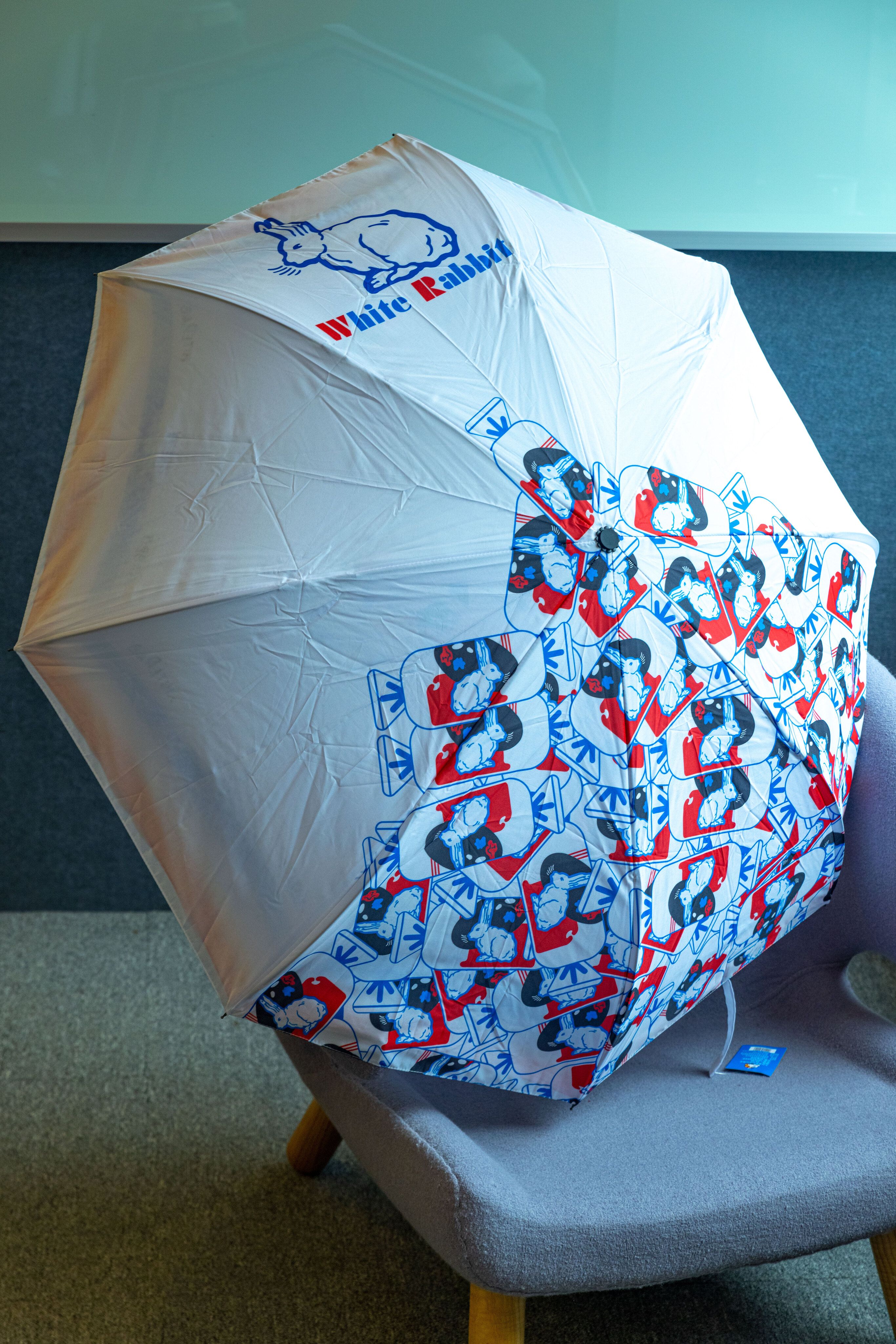 White Rabbit Reverse Folding Umbrella