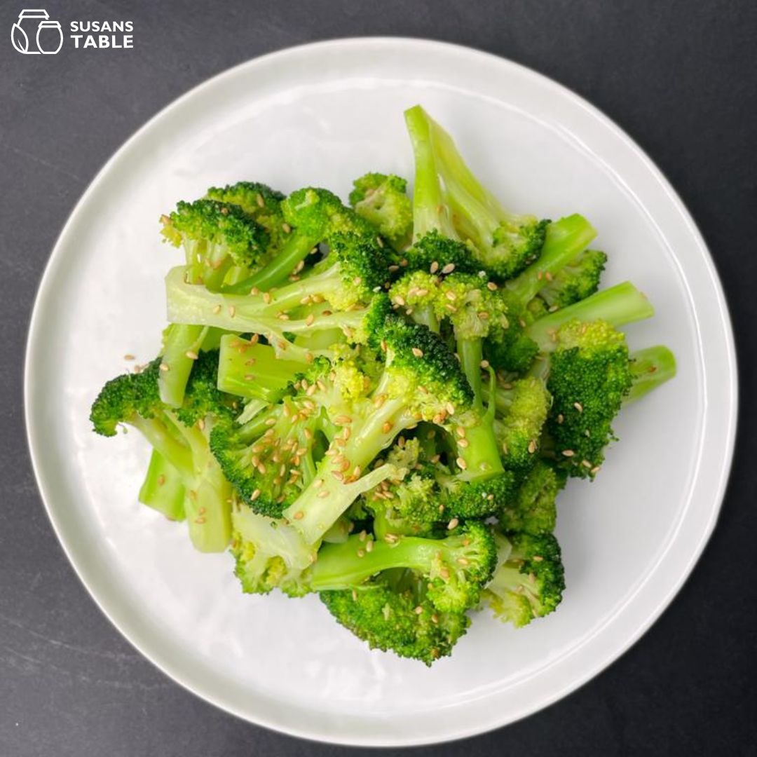 B13. Broccoli Muchim (Korean Style Seasoned Broccoli) (브로콜리무침)